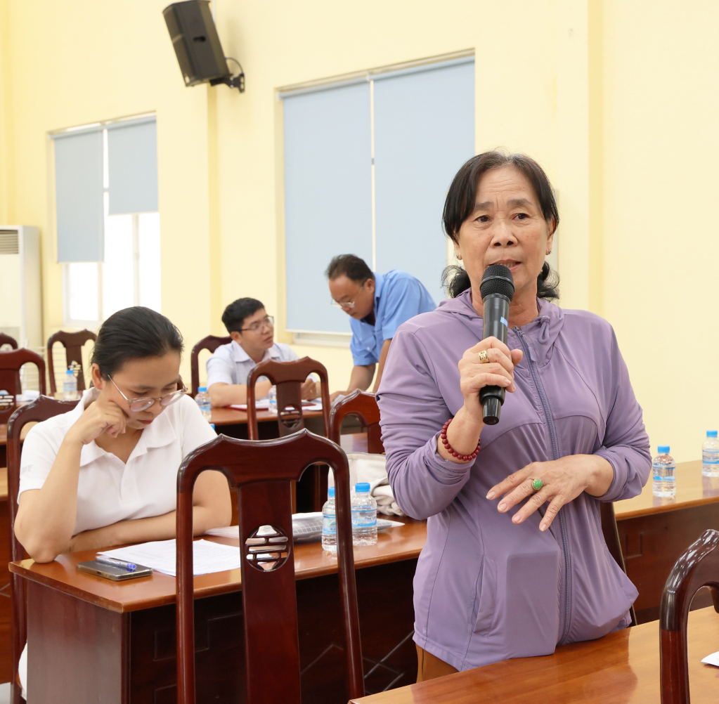 Người dân nêu ý kiến về chính sách, giá bồi thường