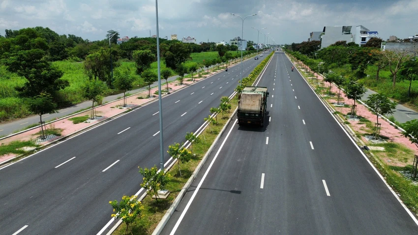 Các trục giao thông khu Nam đang được đầu tư mở rộng, tạo nền tảng cho phát triển đô thị và kinh tế
