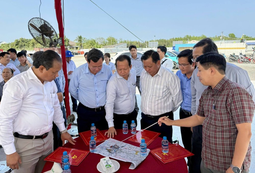 Lãnh đạo tỉnh Tây Ninh khảo sát thực tế các dự án trọng điểm tại khu vực Cần Giuộc, Tân Tập và Phước Vĩnh Tây